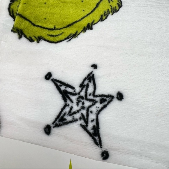 How The Grinch Stole Christmas Oversized VIRAL Throw Blanket - Sketch Print - Picture 7 of 12